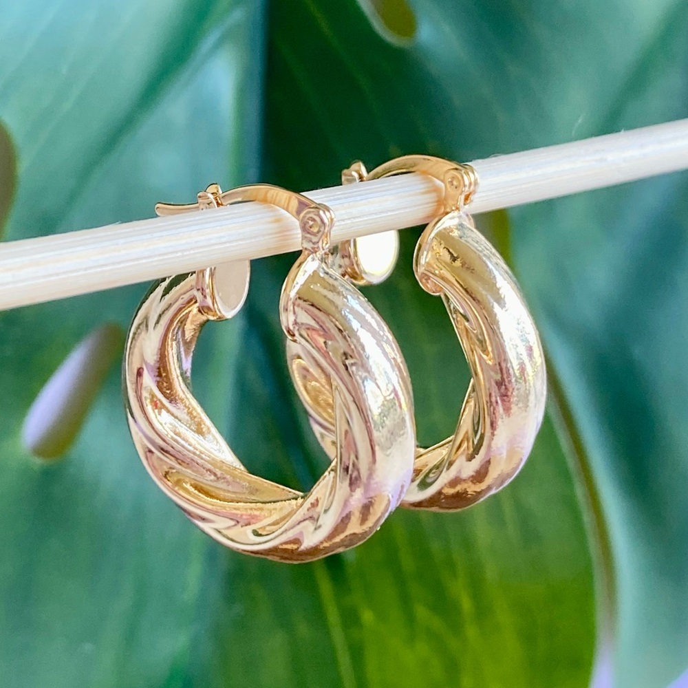 NEW 18K Gold Filled Twisted Hoop Lever Back Earrings